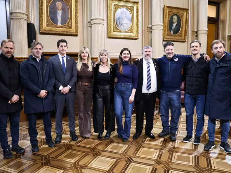 Federico Ach&aacute;val se reuni&oacute; con senadores peronistas y cuestion&oacute; el proyecto de Inviolabilidad de la Propiedad Privada