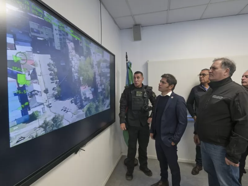 Kicillof supervis&oacute; un megaoperativo antidrogas en Fuerte Apache y volvi&oacute; a reclamar fondos para seguridad