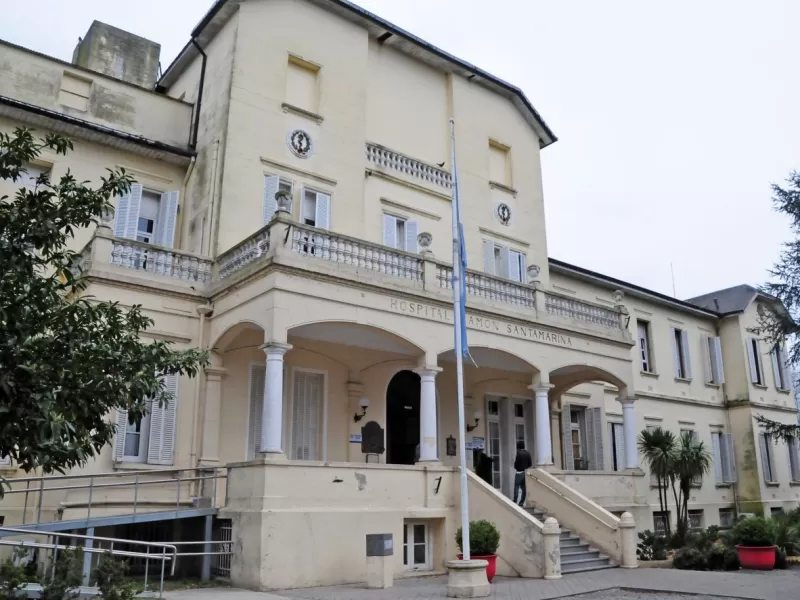 Muri&oacute; un operario de 27 a&ntilde;os tras caer del techo de una maderera