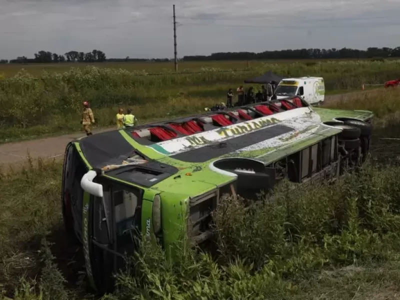 Dolor por la muerte de María Magdalena Fernández en el accidente del micro en Ruta 2