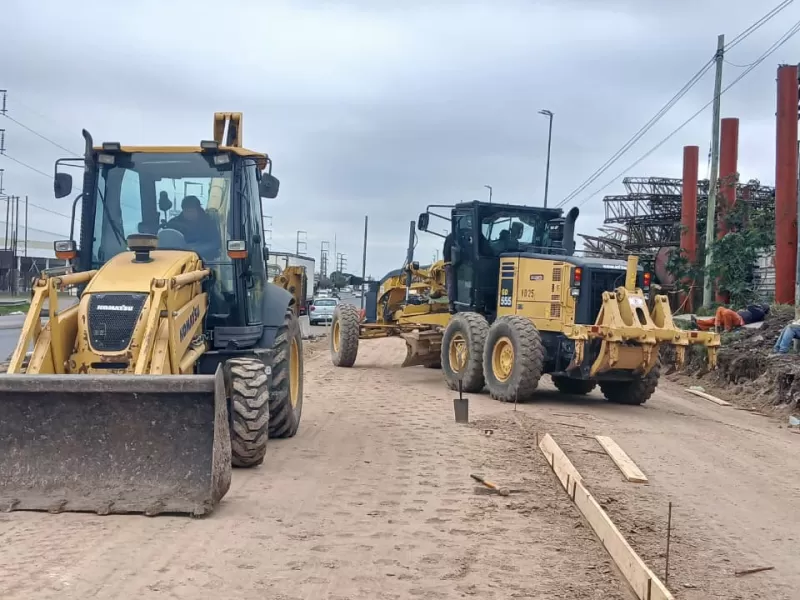 Avanza junto a la Provincia con la construcci&oacute;n de nuevas colectoras sobre la Ruta 4