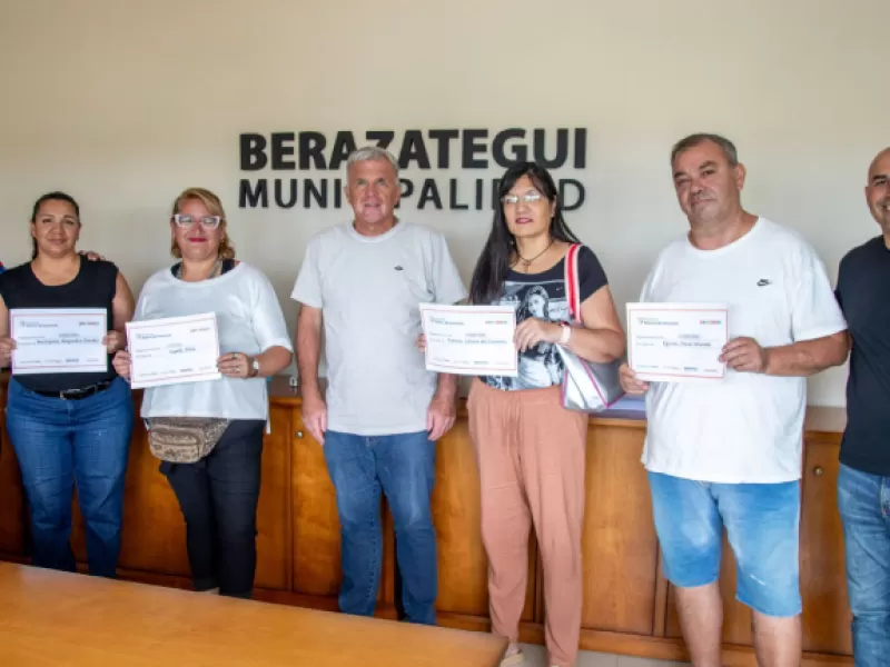 Carlos Balor se reuni&oacute; con emprendedores locales