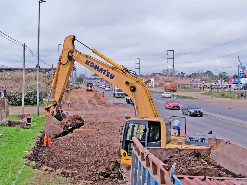 Avanza junto a la Provincia con la construcción de nuevas colectoras sobre la Ruta 4