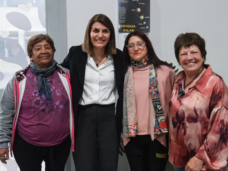 En el marco del D&iacute;a del Maestro, escuelas p&uacute;blicas para adultos del Municipio realizaron un acto conmemorativo