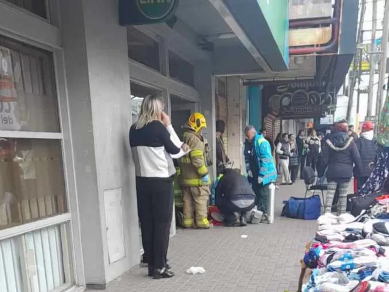 Tragedia en una sucursal bancaria de Solano: una mujer murió tras descompensarse en la fila