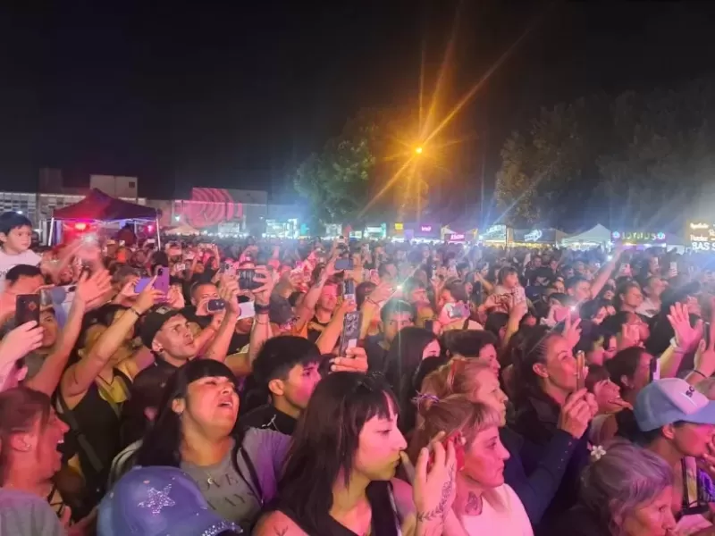 Fiesta de la Cerveza con la presentación de Los Charros y de Uriel Lozano