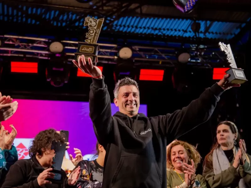 Orense gan&oacute; el Alfajor de Oro 2026 en la Fiesta Nacional de La Falda