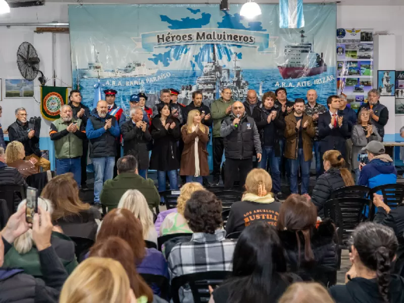 La ciudad reafirm&oacute; los derechos argentinos sobre las Islas Malvinas con un conmovedor homenaje