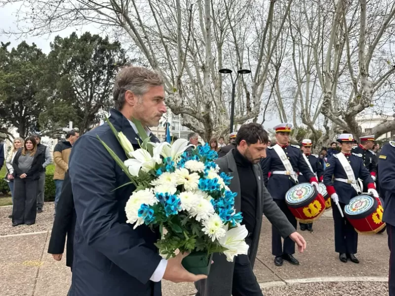 Federico Ach&aacute;val encabez&oacute; el acto por el 176&deg; aniversario del fallecimiento de San Mart&iacute;n