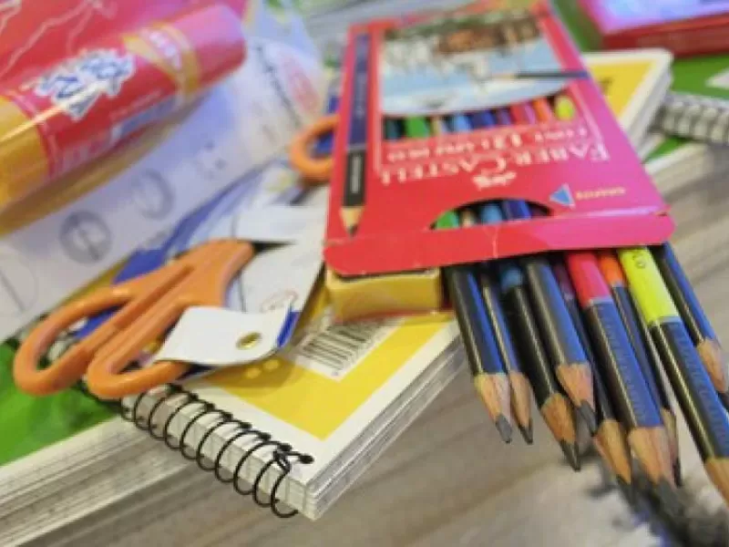 La canasta escolar subi&oacute; 15% y la vuelta a clases puede costar m&aacute;s de $1.100.000