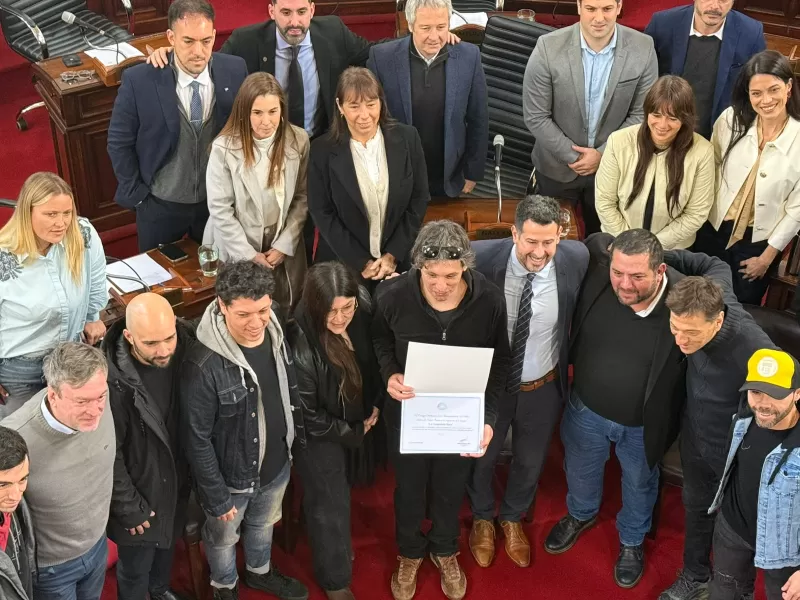 El Concejo Deliberante distingui&oacute; a referentes de la cultura, la educaci&oacute;n y el compromiso social en una sesi&oacute;n especial