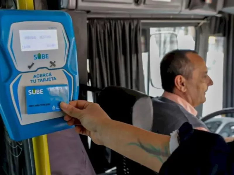 Nuevo aumento del transporte en el AMBA: suben colectivos, subte y peajes desde mayo