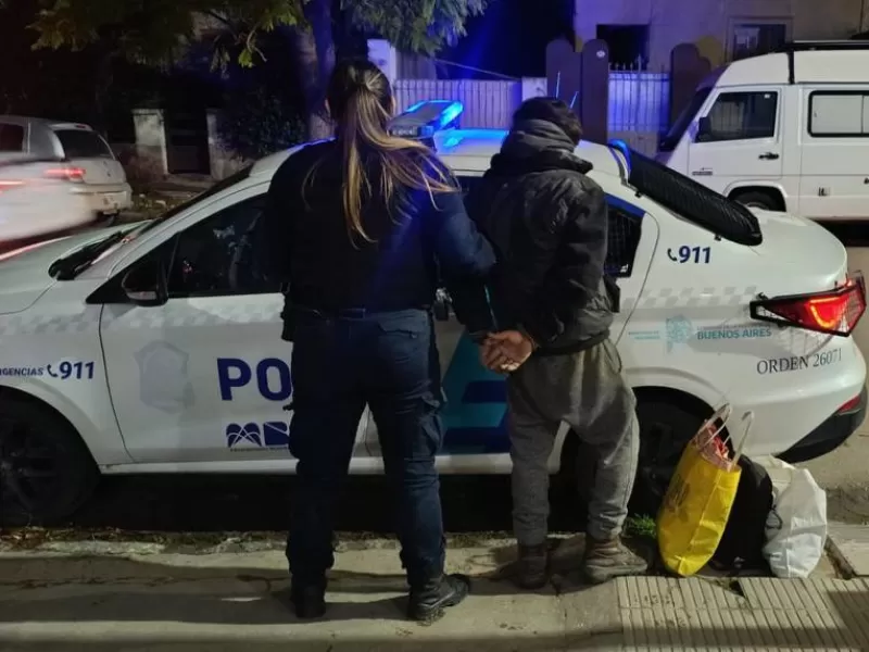 Detuvieron a un hombre con 54 ca&ntilde;os de bronce robados de medidores de gas