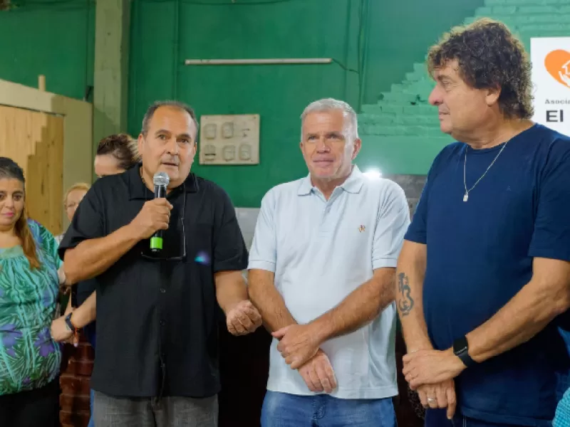 Carlos Balor comparti&oacute; un encuentro con vecinos y la nueva comisi&oacute;n de la Sociedad de Fomento El Progreso