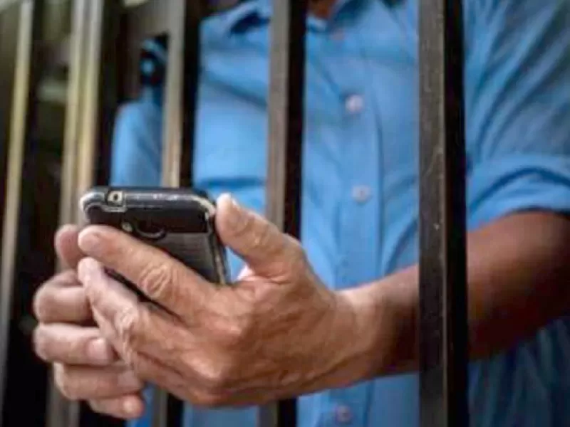 Gobierno cre&oacute; un programa para detectar y bloquear celulares en c&aacute;rceles
