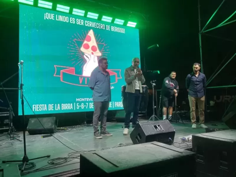 Fiesta de la Cerveza con la presentaci&oacute;n de Los Charros y de Uriel Lozano