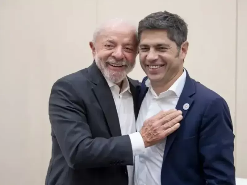 Kicillof felicit&oacute; a Lula por su triunfo electoral: &ldquo;Gracias, Brasil. Hay otro camino&rdquo;