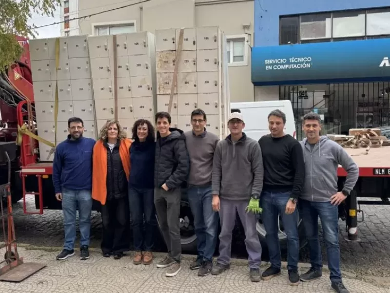 Donaron 306 lockers a la Escuela Polivalente de Arte para uso de los estudiantes