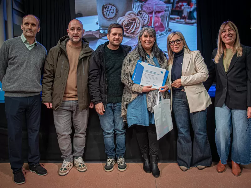 El Municipio entreg&oacute; 89 certificados y reconoci&oacute; a 44 emprendimientos con la marca &ldquo;Hecho en Brown&rdquo;