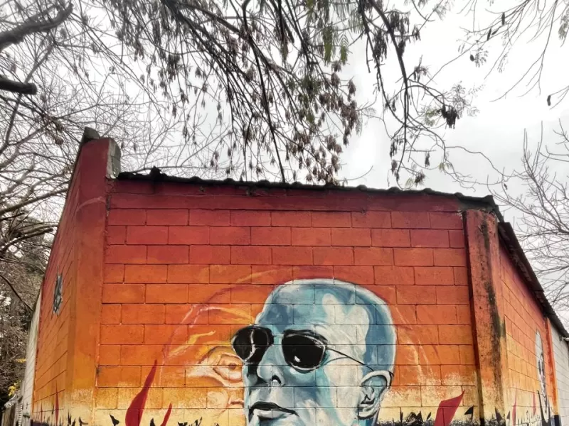 Homenajea al Indio Solari con murales en Burzaco, Ministro Rivadavia y Longchamps