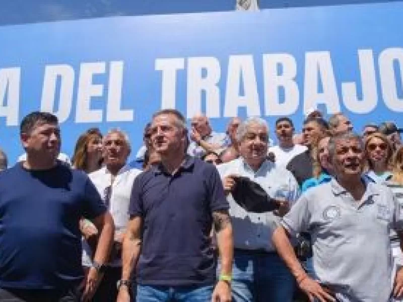 La CGT se re&uacute;ne de urgencia por la reforma laboral y eval&uacute;a un paro nacional