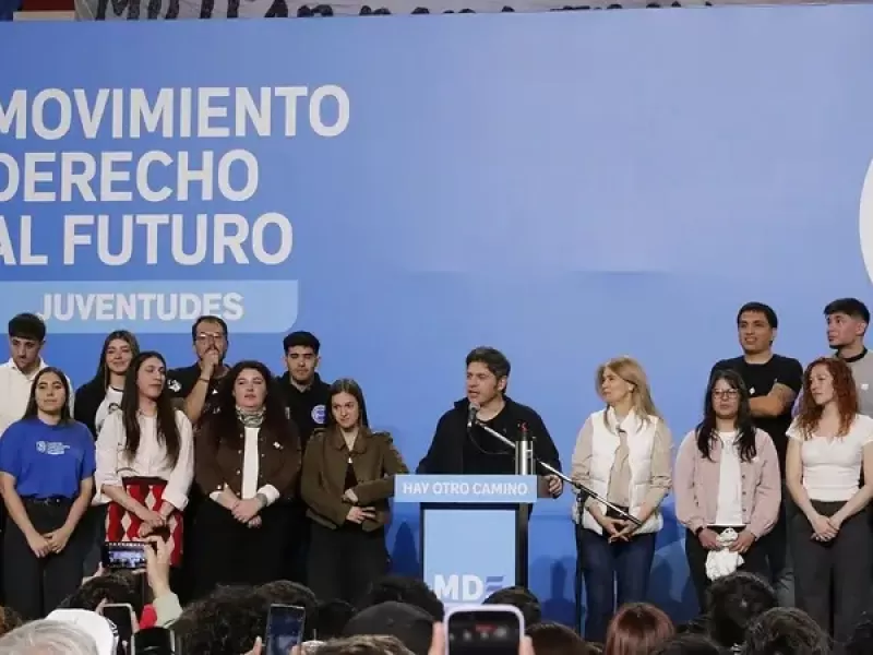 Kicillof lanz&oacute; el espacio Movimiento Derecho al Futuro Juventudes