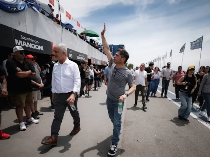 Kicillof asistió al Gran Premio Coronación del Turismo Carretera