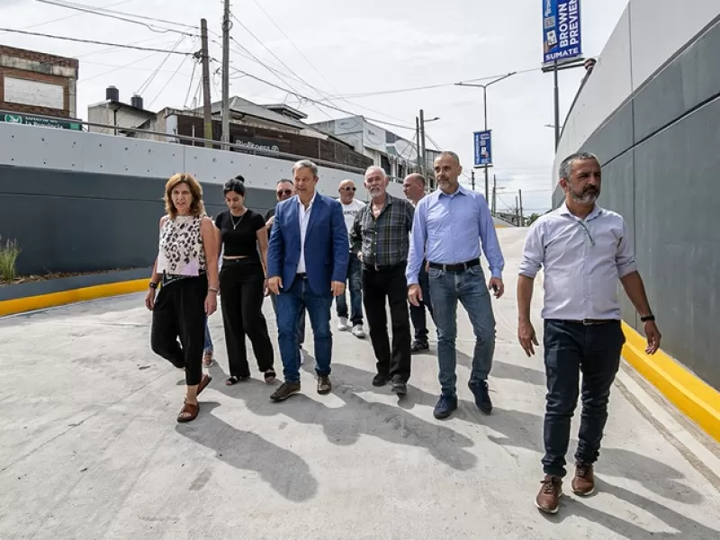 Cascallares: "20 mil veh&iacute;culos ya circulan a diario por el paso bajo nivel de Longchamps"