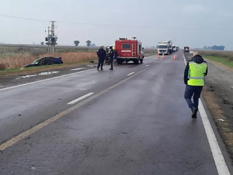 Murieron padre e hijo en m&uacute;ltiple choque en Ruta 5 a la altura