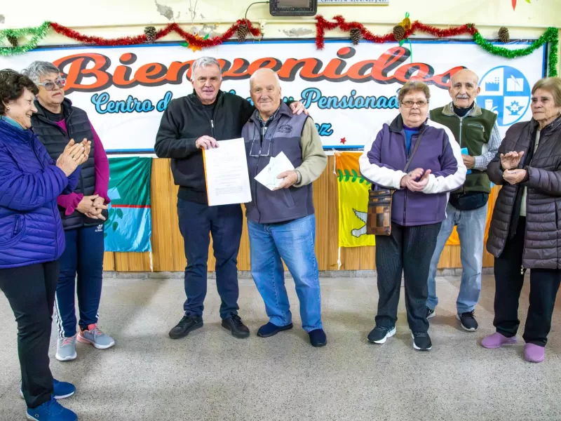 Balor entreg&oacute; subsidios y eximiciones de tasas a jubilados en el Centro Juan Mar&iacute;a Guti&eacute;rrez