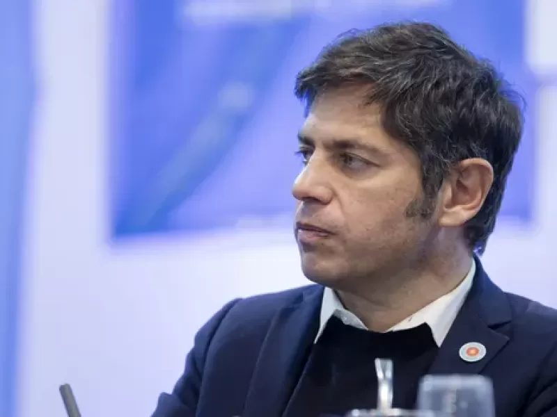 Axel Kicillof inaugura un nuevo CAPS en Bol&iacute;var y contin&uacute;a su recorrida por el interior bonaerense