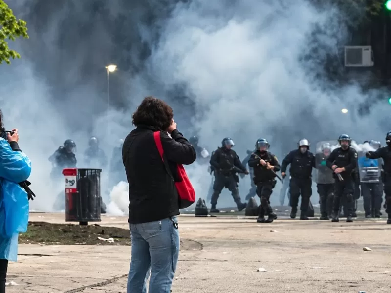Congreso: El Gobierno responde con violencia la protesta