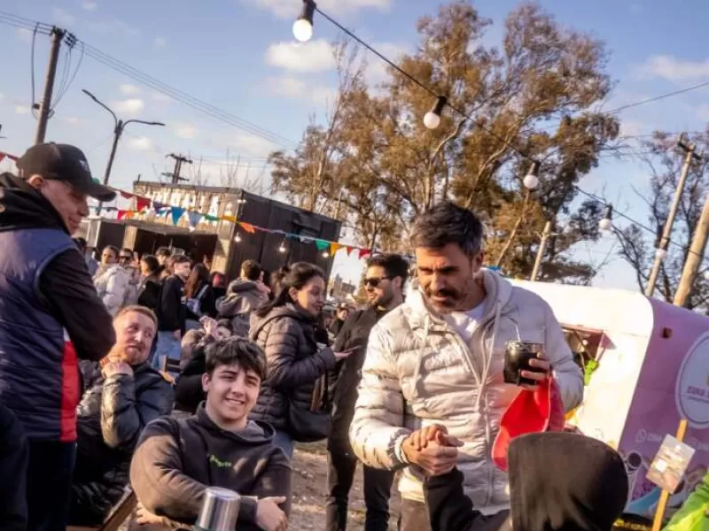 Una multitud disfrutó de los festejos por la Primavera y el Día del Estudiante en el Parque Borchex