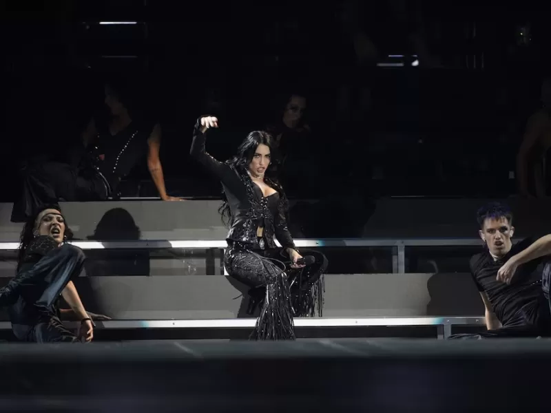 Lali cerró su primer show en River con un emotivo homenaje al Indio Solari