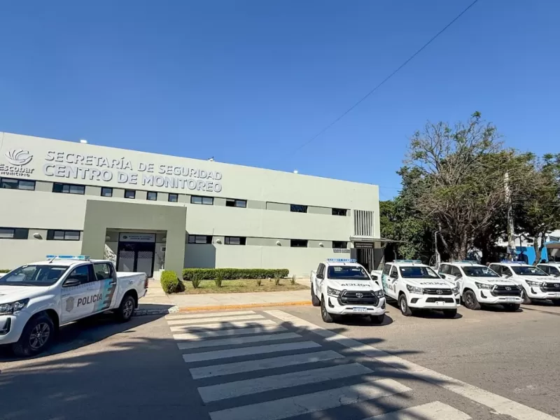 Kicillof entregó nuevos patrulleros para fortalecer la seguridad