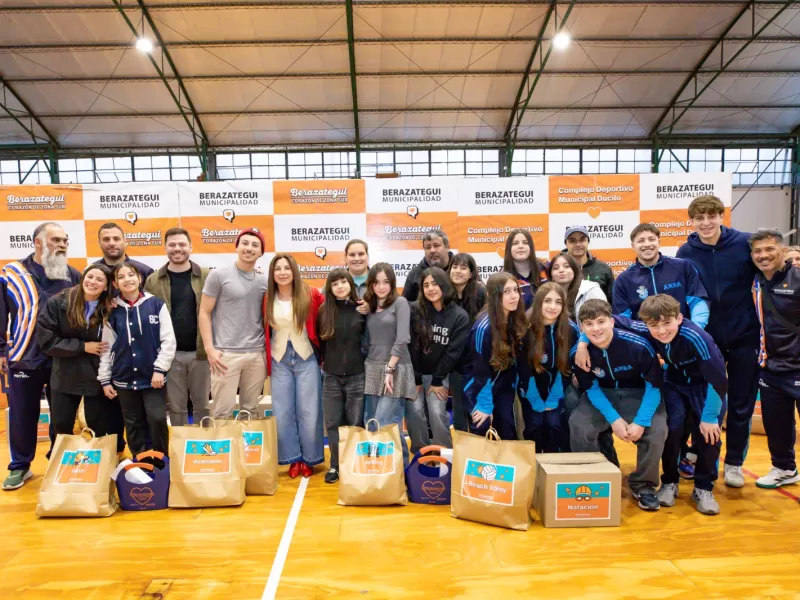 El Municipoo entreg&oacute; la indumentaria a su delegaci&oacute;n para los Juegos Bonaerenses