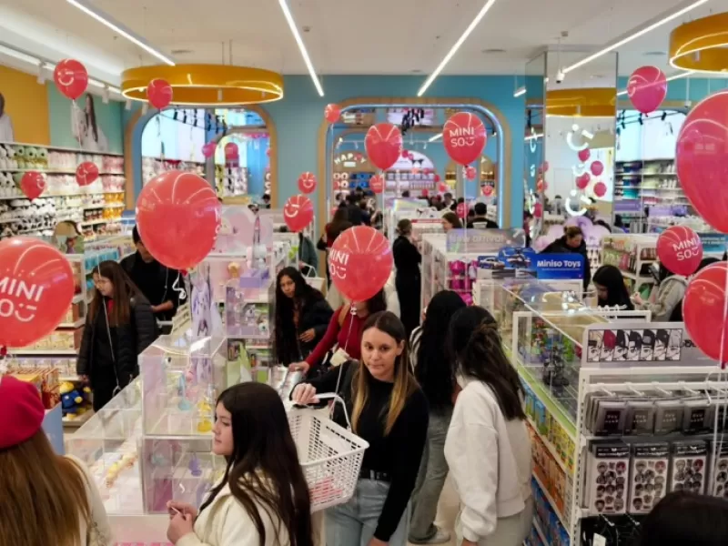 MINISO inauguró una nueva tienda con más de 5.000 productos