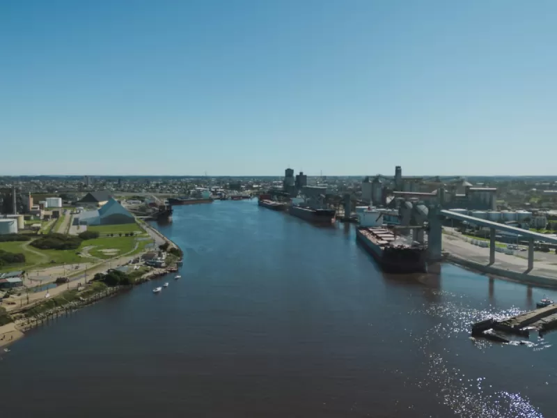 Operatividad total y previsibilidad logística, los seis muelles operan en simultáneo