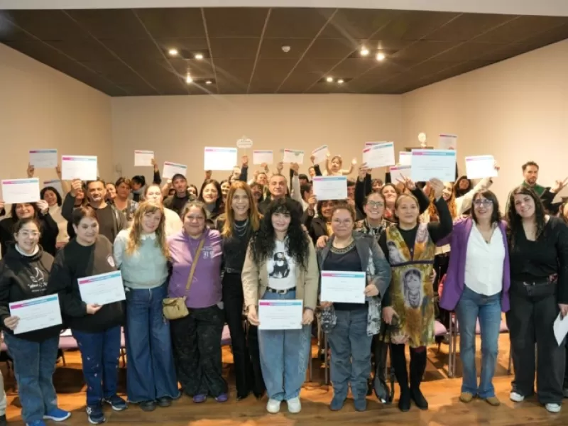 Magdalena Sierra entreg&oacute; subsidios a emprendedores de Avellaneda
