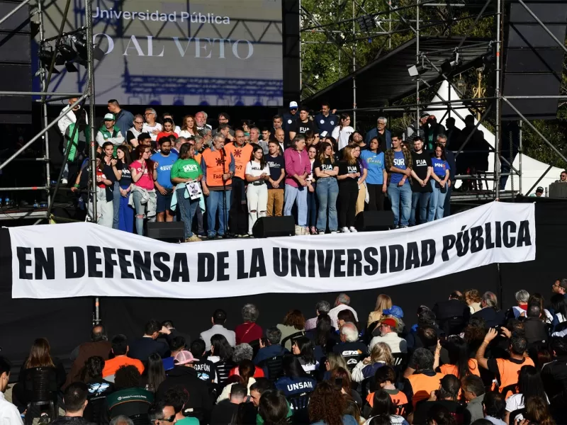 Paro universitario interrumpe el inicio de clases y crece el conflicto por el financiamiento