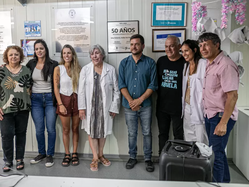 El municipio acompañó la colocación de placas en los hospitales provinciales a 50 años del golpe cívico-militar