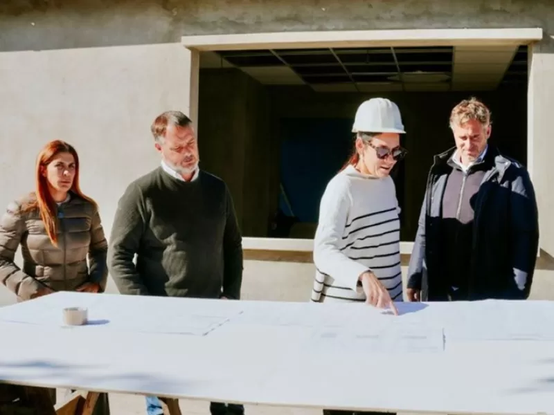 Federico Ach&aacute;val recorri&oacute; la ampliaci&oacute;n de la Escuela Secundaria N&ordm; 40 en Manuel Alberti