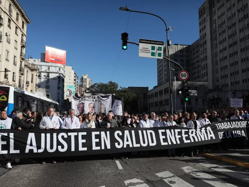 La UBA advierte por la posible paralizaci&oacute;n de hospitales y reclama fondos adeudados al Gobierno