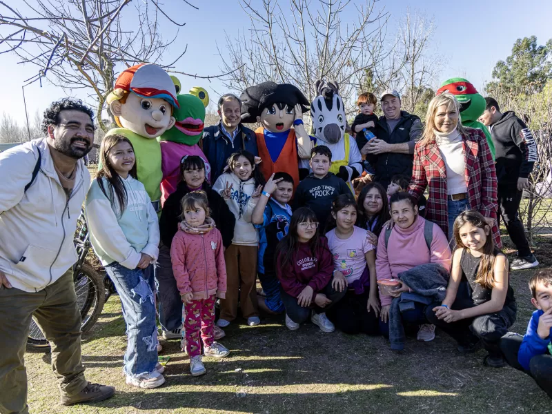 Una multitud celebró el “Día del niño” con actividades culturales y atracciones en la granja educativa municipal