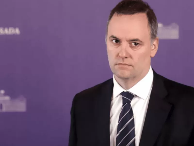 La Justicia confirm&oacute; que Adorni viaj&oacute; a Aruba y gast&oacute; USD 5.800 en pasajes