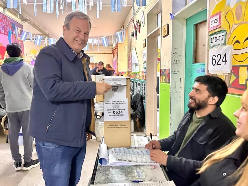 Mariano Cascallares votó en Malvinas Argentinas y destacó la normalidad de la jornada