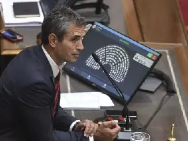 El oficialismo evit&oacute; una sesi&oacute;n sobre Manuel Adorni y traslad&oacute; el debate a comisi&oacute;n
