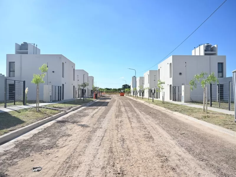 Viviendas Mermoz: la obra llega al tramo final y 72 familias tendr&aacute;n un nuevo hogar