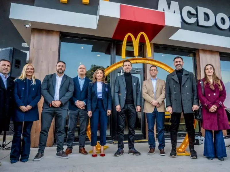McDonald’s inauguró su primer local en la ciudad con una inversión que generó 80 puestos de trabajo