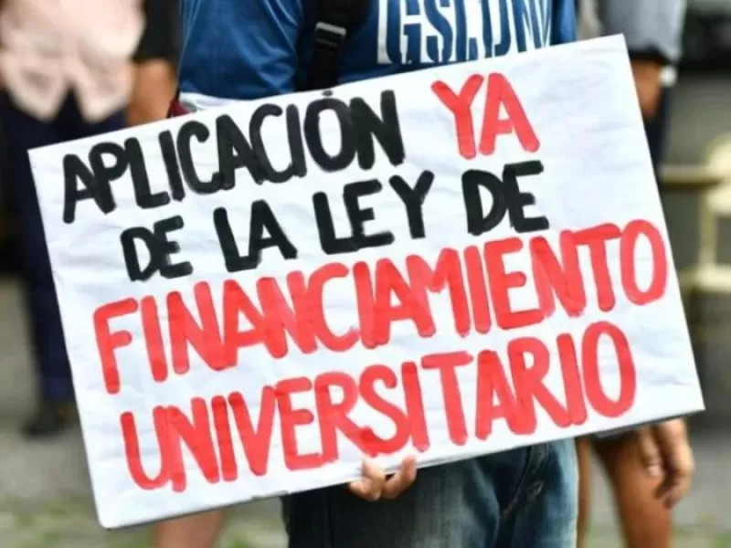La Justicia impuso multas diarias de $100.000 al jefe de Gabinete por el incumplimiento de la Ley de Financiamiento Universitario